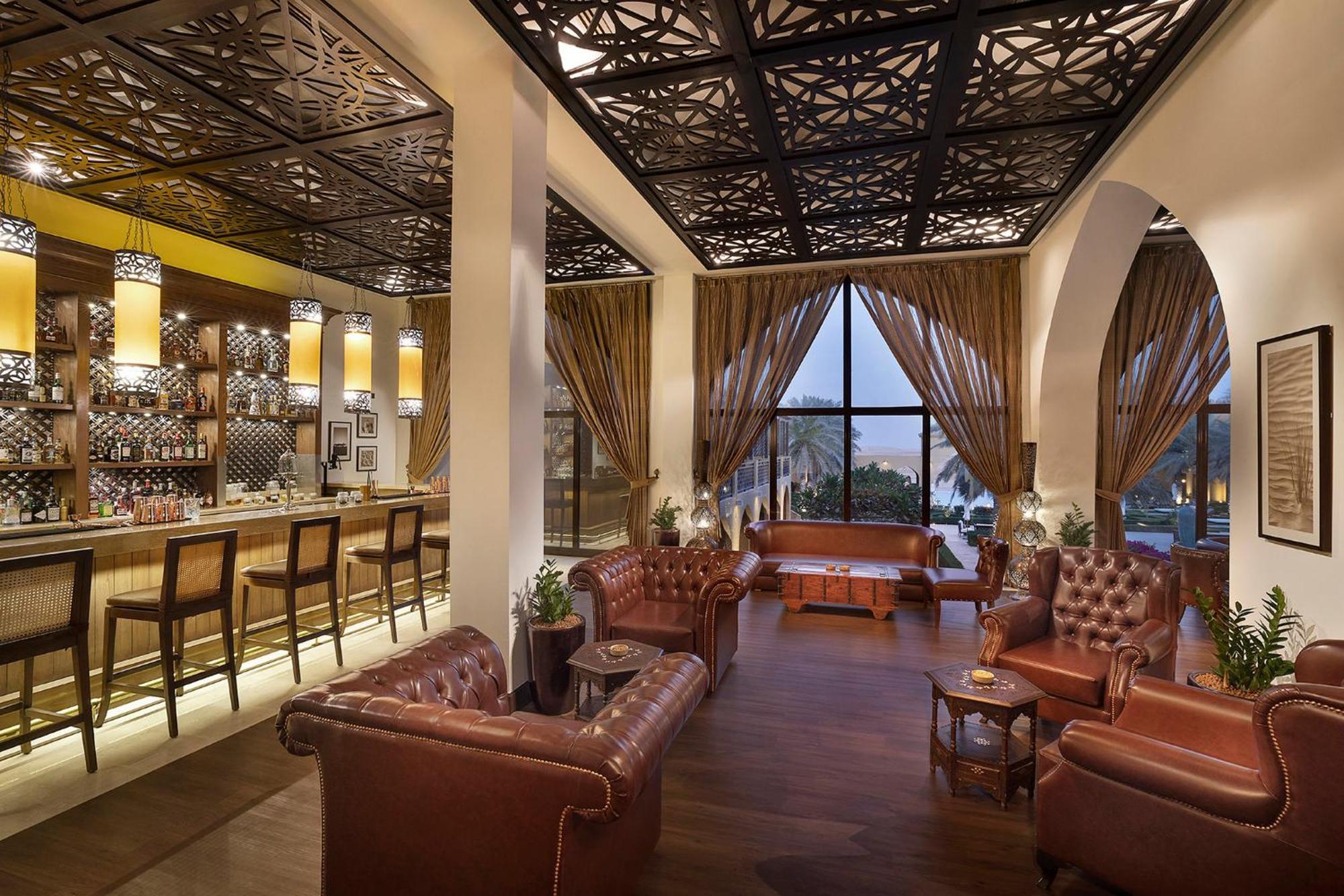 Отель Aldhafra Resort, Vignette Collection By Ihg Мадинат-Зайед